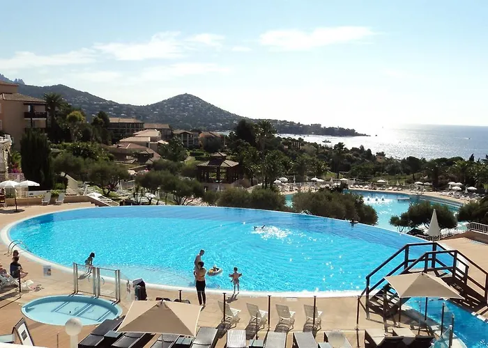 Le Village De Cap Esterel - Maeva Apartmán *